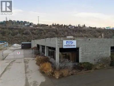 Well-located industrial/warehouse unit in Kamloops’ established Laval Crescent business district off...