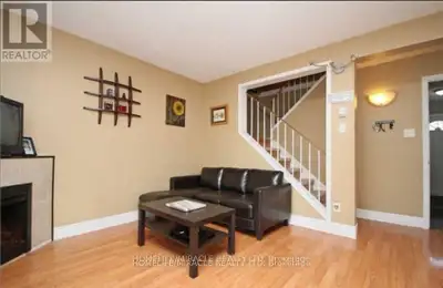UPPER - 41 HINDQUARTER COURT Brampton (Central Park), Ontario