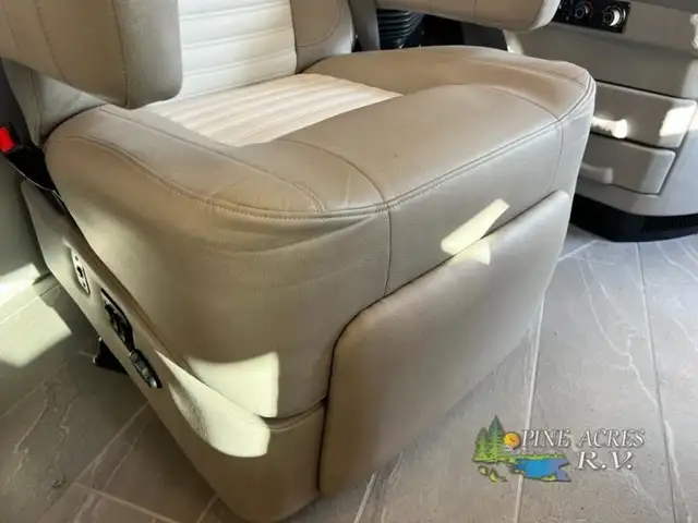 2024 Newmar New Aire 3549 Luxury Diesel Pusher in RVs & Motorhomes in Moncton - Image 32