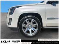 Experience the pinnacle of luxury with the stunning 2015 Cadillac Escalade Premium in a pristine whi... (image 6)