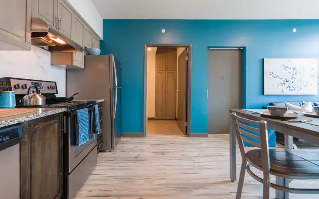 Stylish 1-Bed Plus Den Apartments in Long Term Rentals in Kitchener / Waterloo - Image 11