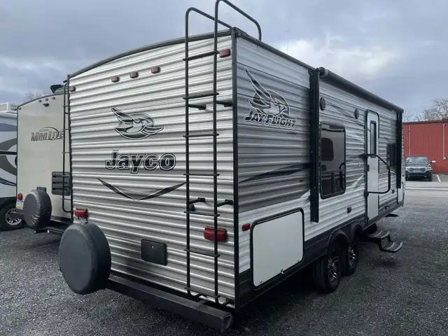 2017 JAYCO JAYFLIGHT 23RB (FINANCING AVAILABLE) in Travel Trailers & Campers in Strathcona County - Image 6