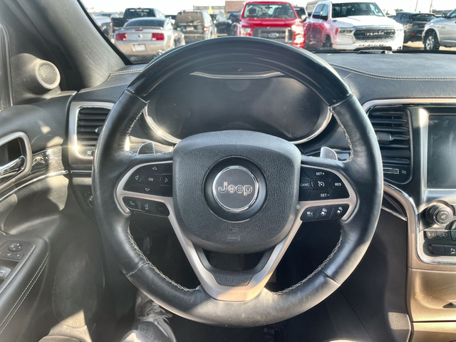 2014 Jeep Grand Cherokee OVERLAND - Navigation in Cars & Trucks in Lethbridge - Image 12