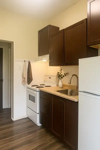 Welcome to your cozy new home in the heart of Lindsay! This bright and well-maintained 1-bedroom, 1-...