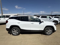 AMVIC Licensed Dealer * Forward Collision Alert * Rear Vision Camera * Lane Keep Assist * Tire Press... (image 9)