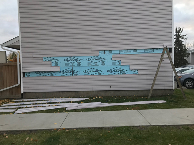 Siding, Soffit and Fascia Repair in Fence, Deck, Railing & Siding in Edmonton - Image 2