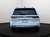 This Jeep Grand Cherokee is equipped with: Remote Start, 2.0L I4 DOHC, 4WD, 10 Speakers, Capri Leath... (image 4)