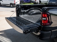 Welcome to 400 Chrysler Dodge Jeep Ram. Powerful 3.6L V-6 engine - 4x4 drivetrain for superior tract... (image 7)
