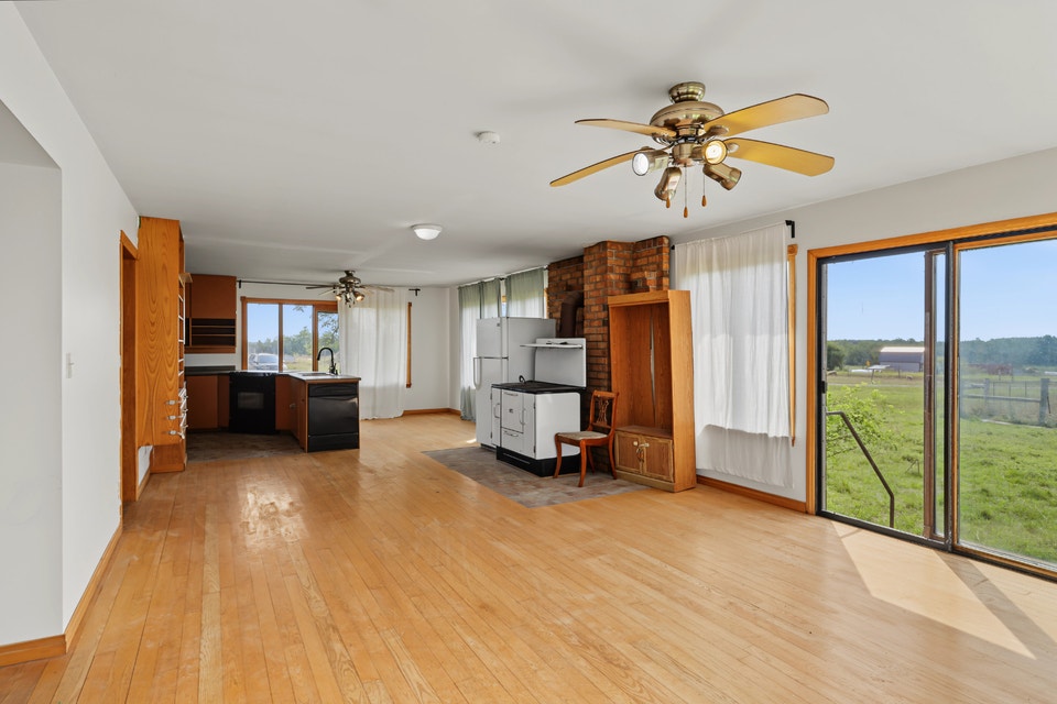 4-Bedroom Farmhouse for Rent – 357 Kings Wharf Road, Dunsford 5