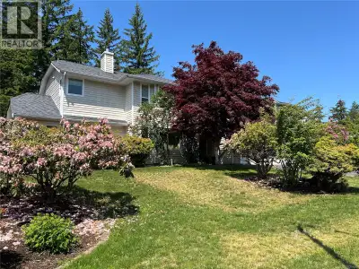 Welcome to this beautifully kept family home, offering the perfect blend of comfort, charm, and mode...