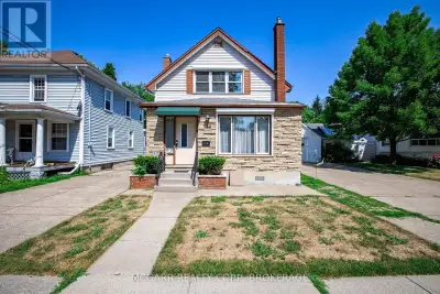 In the heart of Port Dalhousie is where you want to be. Easy walking distance to Martindale Pond for...