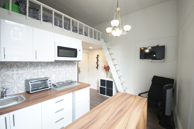 1659 st hubert apt 7 — photo 2