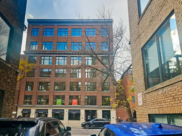 Rent a large office space for 20 persons in Spaces Queen West in Commercial & Office Space for Rent in City of Toronto - Image 3