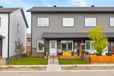 NO CONDO FEES! This end unit townhome has 3 bedrooms, 3 bathrooms, is approximately 1850sqft, and ha...