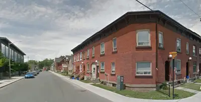 Queens Student Rental - Right on campus! 4 bedrooms, 1 bath, AC