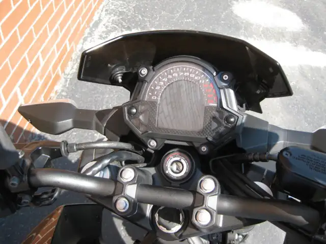 2019 KAWASAKI Z400 ER400D ABS in Street, Cruisers & Choppers in City of Toronto - Image 7