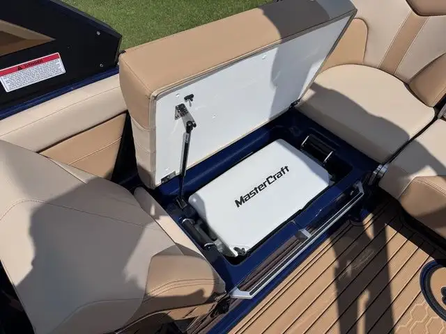 2025 Mastercraft XT24 in Powerboats & Motorboats in St. Albert - Image 21