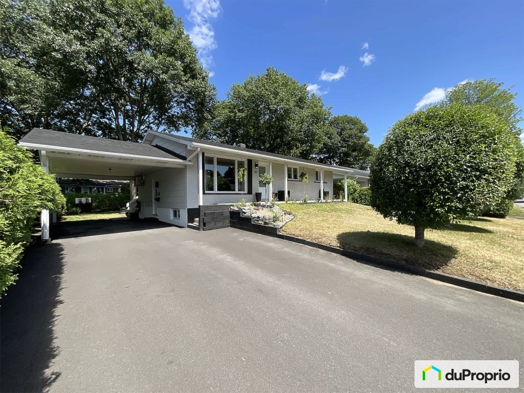 $450,000 - Bungalow for sale in Sorel-Tracy — photo 1