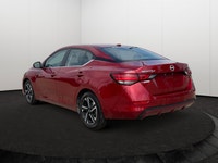 Experience the perfect blend of athletic styling and everyday practicality in this refined compact s... (image 3)