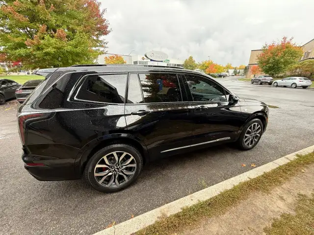 2023 Cadillac XT6 AWD Sport LOW KM!! PANO ROOF, BOSE AUDIO, LOAD in Cars & Trucks in Ottawa - Image 13