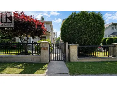 Welcome to this beautiful 3-bed 3-bath rear duplex with a private EAST EXPOSURE patio located in hig...