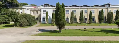 Bright & Spacious 1-Bedroom Apartment on Douglas Ave This fully renovated 1-bedroom apartment offers...