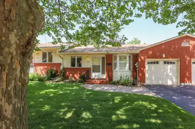 FOR SALE - HIDDEN GEM JUST STEPS TO DOWNTOWN GRIMSBY … Welcome to 23 Robinson St N, a rare gem nestl...