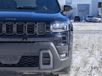 This Jeep Cherokee has a dependable Intercooled Turbo Gas/Electric I-4 1.6 L/98 engine powering this... (image 9)