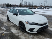 PROVEN HONDA DEPENDABILITY - BOLD SPORT ACCENTS Turn heads and elevate your daily drive with this sl... (image 1)