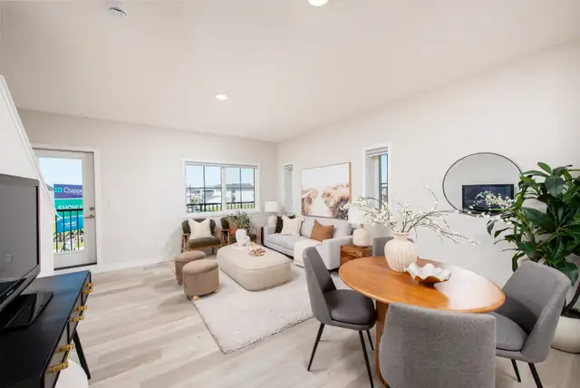 The Common at Chappelle - 3 Bedroom Townhome House for Rent in Long Term Rentals in Edmonton - Image 11