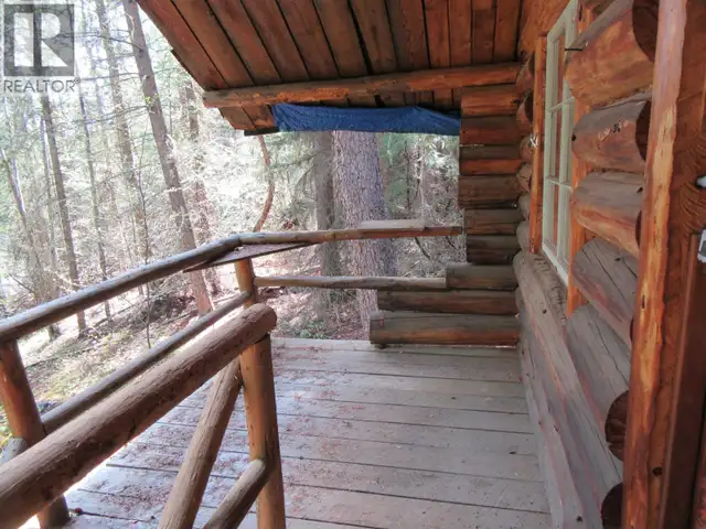 7681 BURGESS ROAD Deka Lake / Sulphurous / Hathaway Lakes, Briti in Houses for Sale in 100 Mile House - Image 6