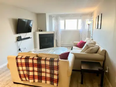 Perfect location in the desirable Masonville neighbourhood, walking distance to Shoppes, Restaurants...