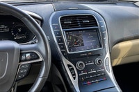 2.7 L 6 Cyl Engine Vehicle Options: Leather Interior, Apple Or Android Auto,power Lift Gate, Rear Ba... (image 5)