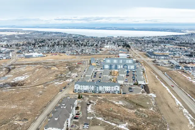 One Bed In Beautiful Sylvan Lake - $699 Security Deposit Promo in Long Term Rentals in Red Deer - Image 12