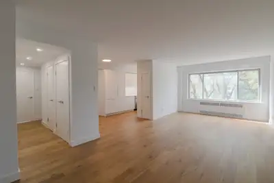 renovated two bed, two bath apartment near Concordia - ID 2300