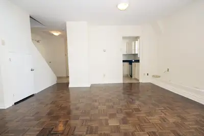 3 Bedroom 2 level Penthouse @ Yonge & Davisville, View more