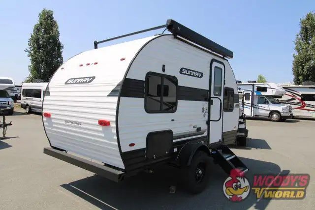2027 SUNSET PARK RV SUNRAY 149 in Travel Trailers & Campers in Abbotsford - Image 4