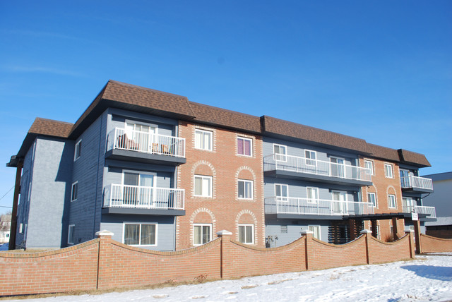 Heritage House - 2 Bedroom 1 Bath Apartment for Rent in Long Term Rentals in Dawson Creek