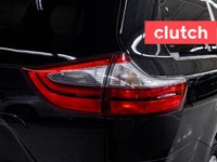 Power Sliding Doors, Auto Dimming Rearview Mirror, Front Heated Seats and more! Clutch is the larges... (image 8)