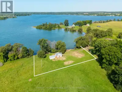 Looking for a great project and chance to create your family's generational cottage? Welcome to the...