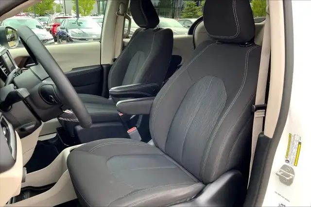 2024 Chrysler Grand Caravan SXT in Cars & Trucks in Edmonton - Image 24