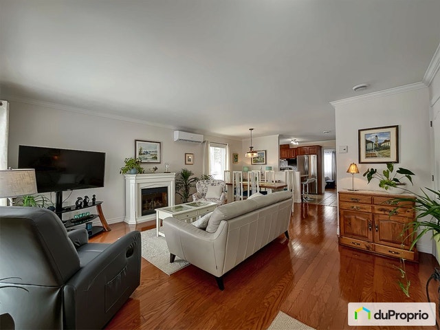 $310,000 - Condominium for sale in Sherbrooke (Jacques-Cartier) — photo 1