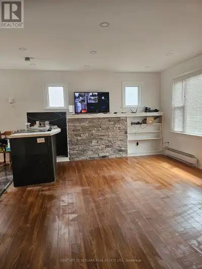 862 ARMOUR ROAD Peterborough East (North), Ontario