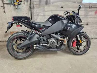 2009 Buell 1125 CR Selling this motorcycle as a project bike or could be used for parts. Can be hear...