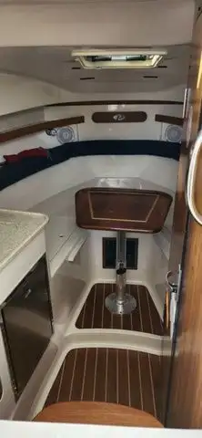 2014 Pursuit 285 285 Twin Outboard Walkaround in Powerboats & Motorboats in Trenton - Image 6