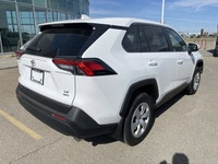 *Vehicle history form conveniently located in vehicle photos. AMVIC LICENSED DEALER ... Engine: Regu... (image 5)