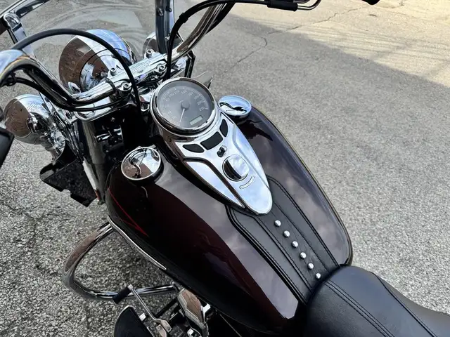 2011 Harley-Davidson Heritage Softail Classic **CANADIAN BIKE**  in Street, Cruisers & Choppers in Markham / York Region - Image 24