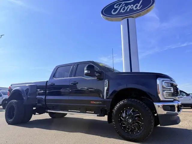 2024 Ford Super Duty F-350 DRW LARIAT / 6.7L HO DIESEL! / LEVELE
