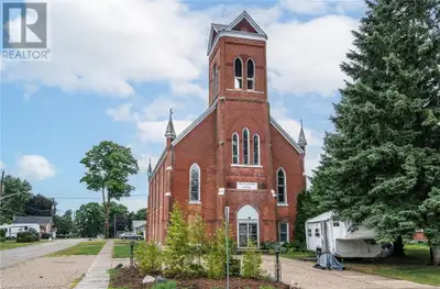 ~ FREE CHURCH! Calling all creative types! ~ For almost the price of the land it sits on, this is an...