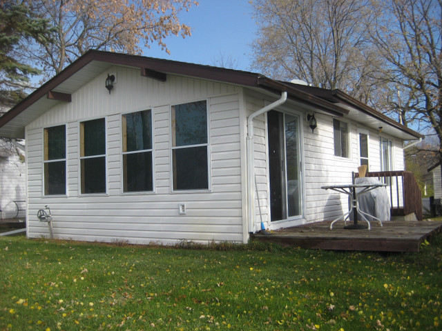 Lake side Cottage, 206 Grand Marais Blvd. in Manitoba